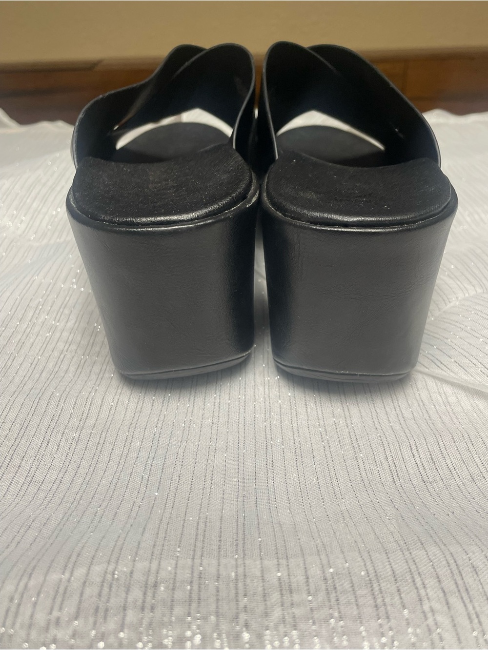 Korks Women’s Black Platform Slide Sandals - Picture 6 of 6